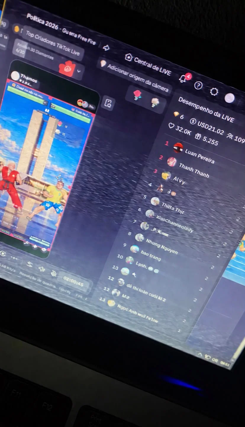 TikTok LIVE Studio com o Combate de Presidentes rodando